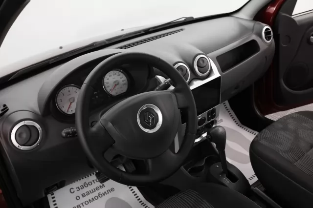 Renault Sandero 2012