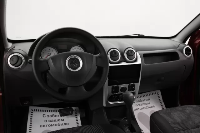 Renault Sandero 2012