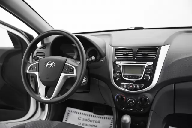 Hyundai Solaris 2014