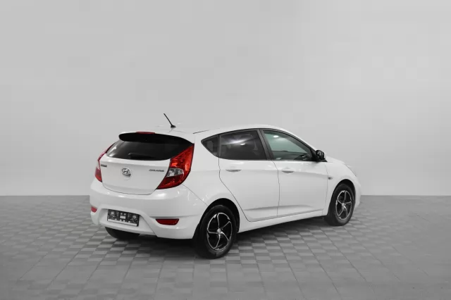 Hyundai Solaris 2014
