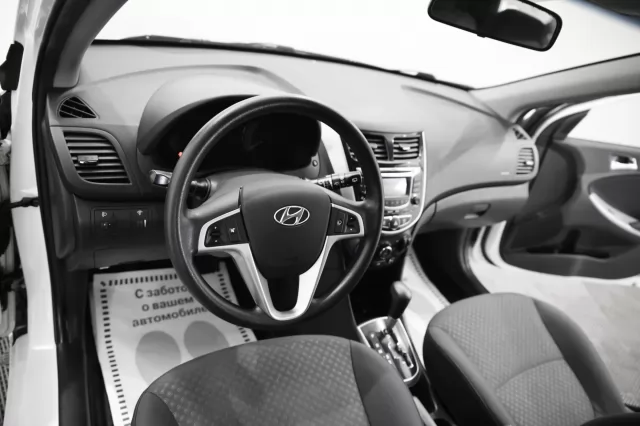 Hyundai Solaris 2014