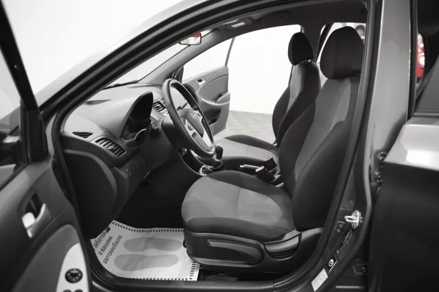 Hyundai Solaris 2014