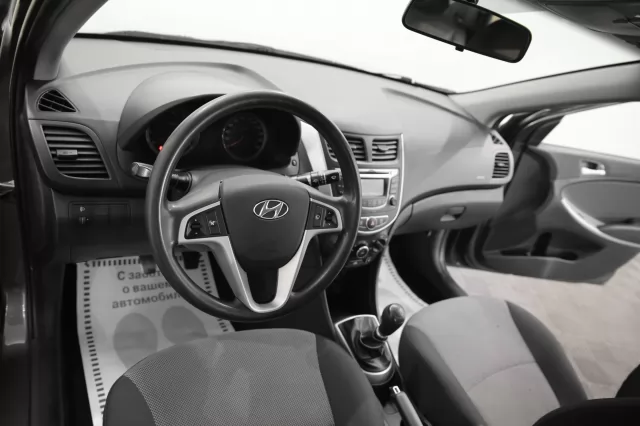 Hyundai Solaris 2014