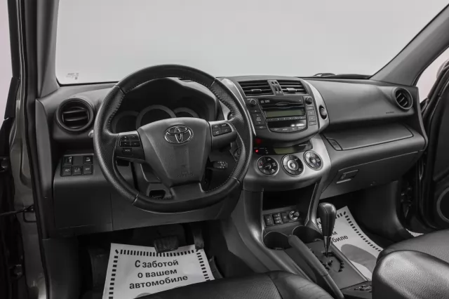 Toyota RAV4 2010