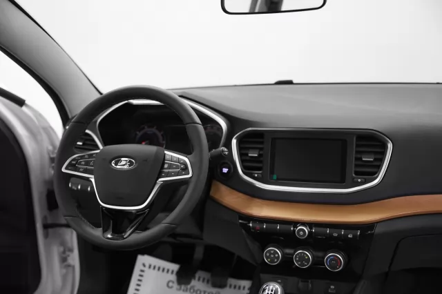 LADA Vesta 2023