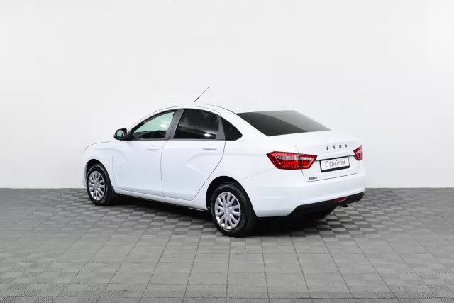 LADA Vesta 2015