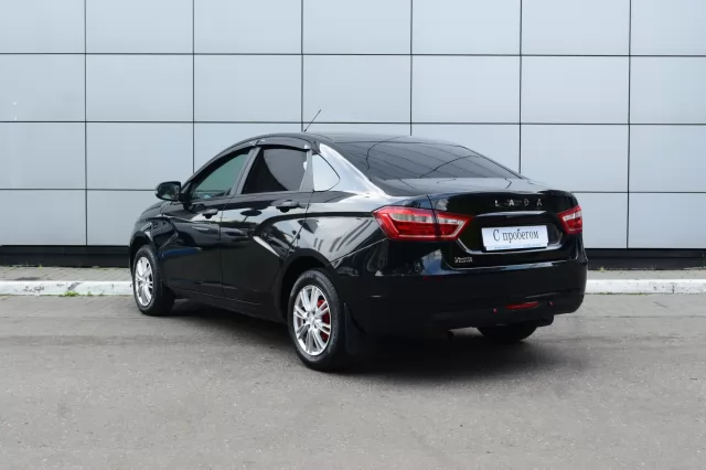 LADA Vesta 2015