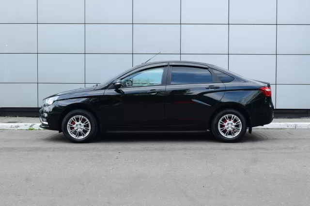 LADA Vesta 2015