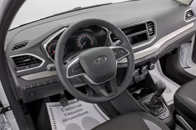 LADA Vesta 2023