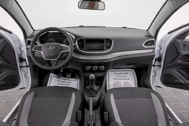 LADA Vesta 2023