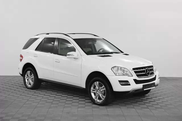Mercedes-Benz M-Класс 2011