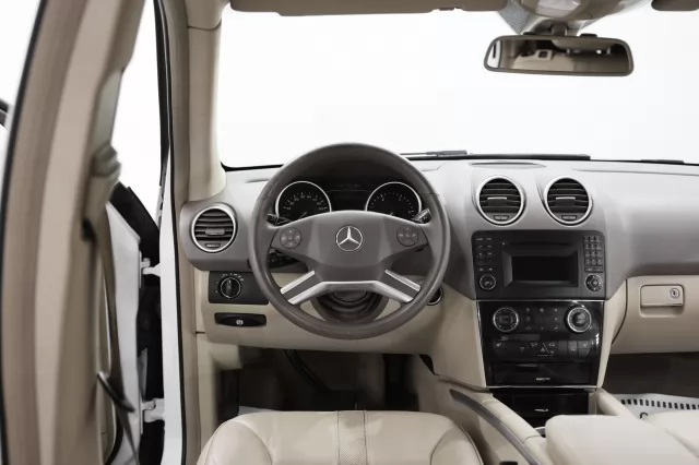 Mercedes-Benz M-Класс 2011