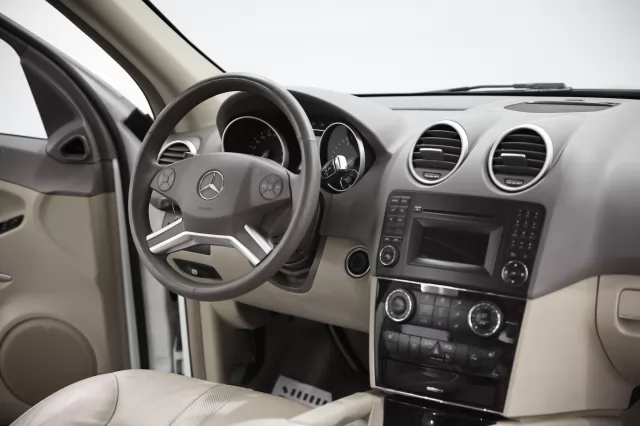 Mercedes-Benz M-Класс 2011