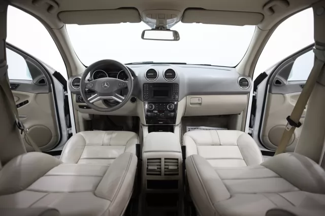 Mercedes-Benz M-Класс 2011