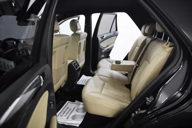 Mercedes-Benz M-Класс 2010