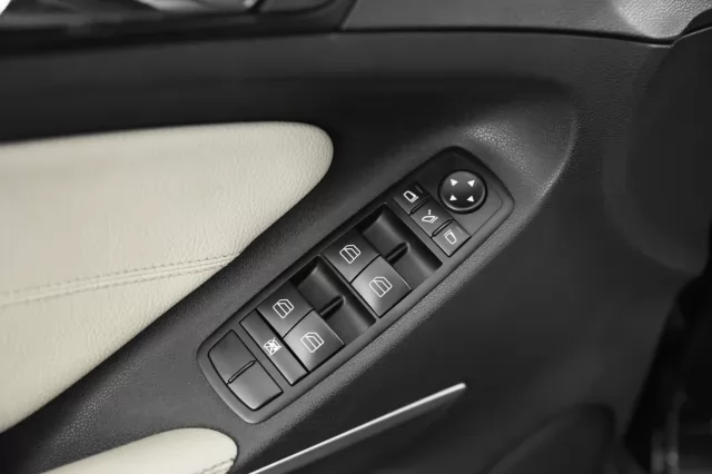 Mercedes-Benz M-Класс 2010