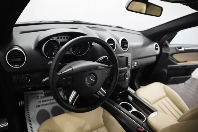 Mercedes-Benz M-Класс 2010
