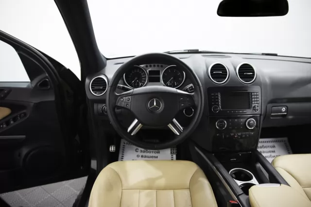 Mercedes-Benz M-Класс 2010