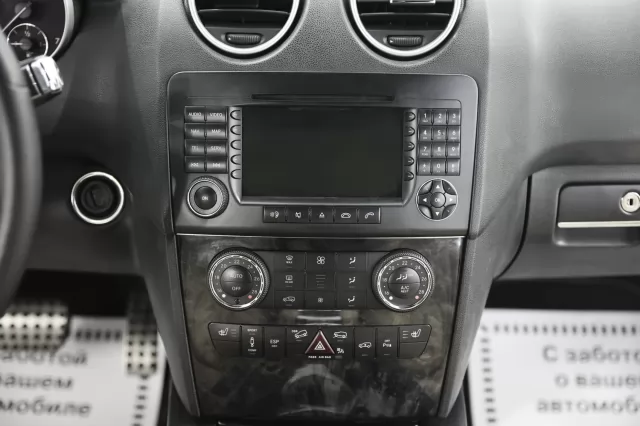 Mercedes-Benz M-Класс 2010