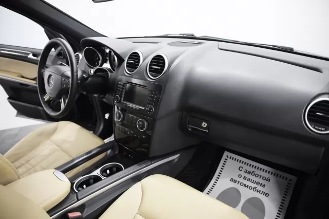 Mercedes-Benz M-Класс 2010