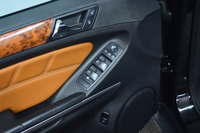 Mercedes-Benz M-Класс 2009