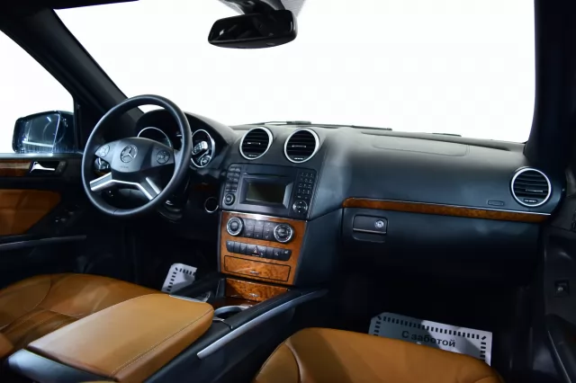 Mercedes-Benz M-Класс 2009