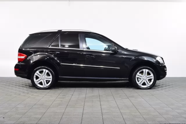 Mercedes-Benz M-Класс 2009