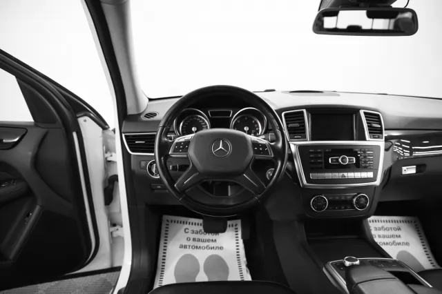 Mercedes-Benz M-Класс 2015