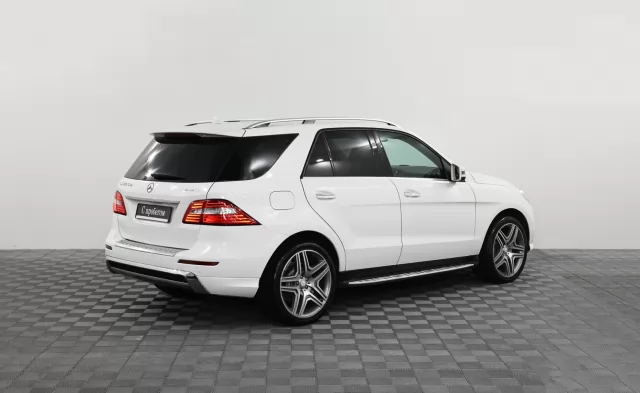 Mercedes-Benz M-Класс 2015