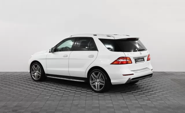 Mercedes-Benz M-Класс 2015
