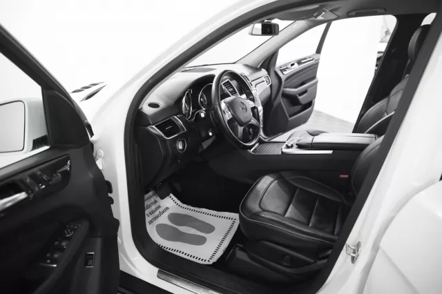 Mercedes-Benz M-Класс 2015