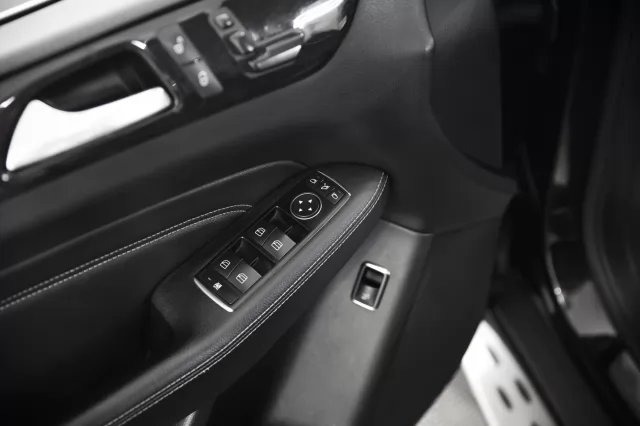 Mercedes-Benz M-Класс 2015