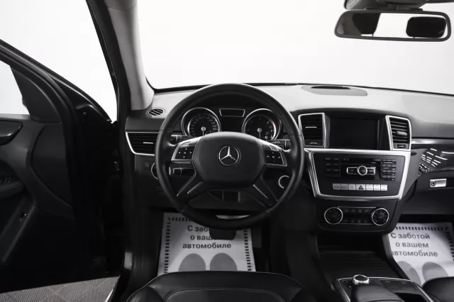 Mercedes-Benz M-Класс 2015