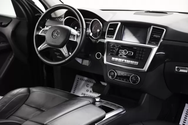 Mercedes-Benz M-Класс 2015