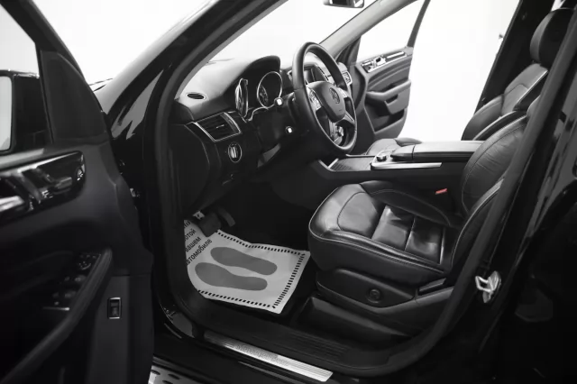 Mercedes-Benz M-Класс 2015