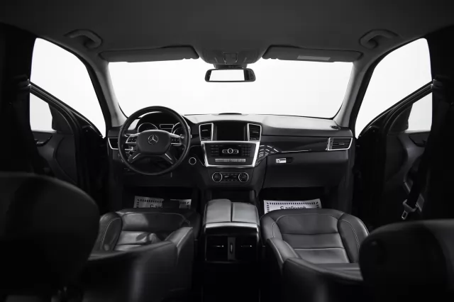 Mercedes-Benz M-Класс 2015