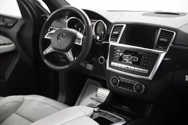 Mercedes-Benz M-Класс 2015