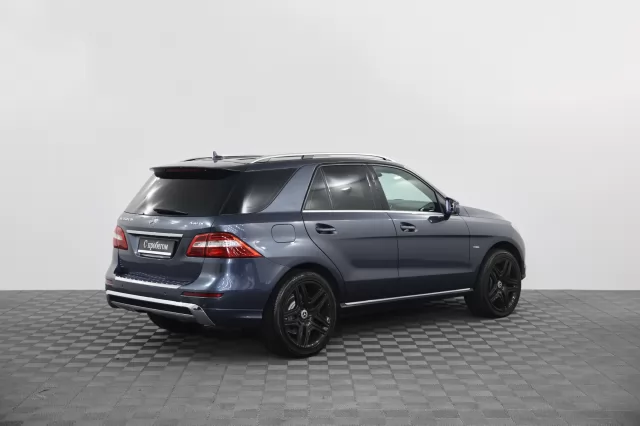 Mercedes-Benz M-Класс 2015