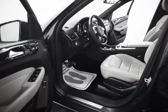 Mercedes-Benz M-Класс 2015