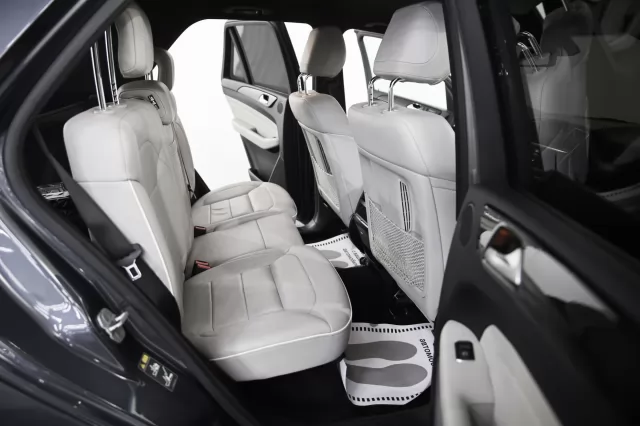 Mercedes-Benz M-Класс 2015