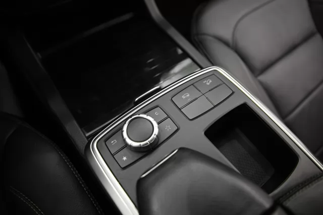 Mercedes-Benz M-Класс 2014