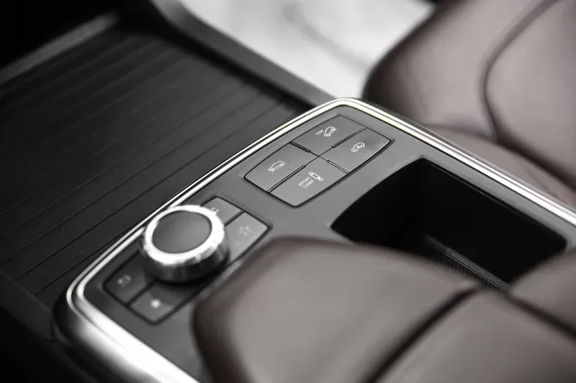 Mercedes-Benz M-Класс 2013