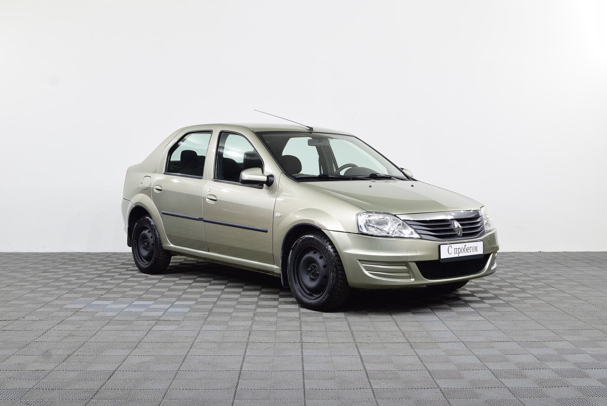 Renault Logan 2014