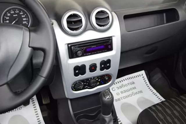 Renault Logan 2014