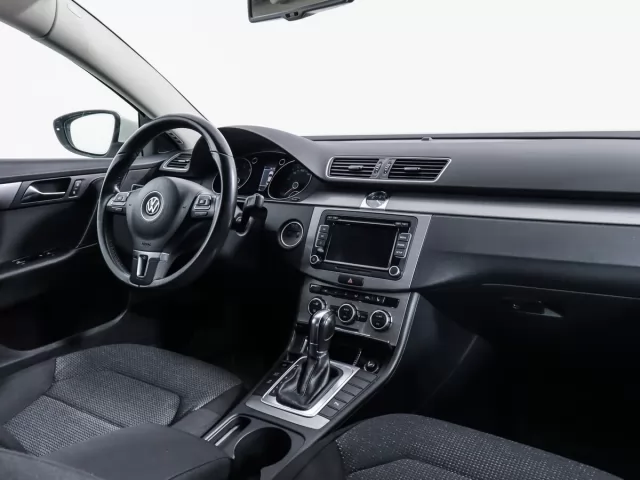 Volkswagen Passat 2011