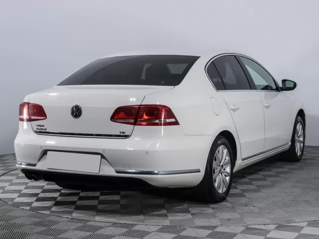 Volkswagen Passat 2011