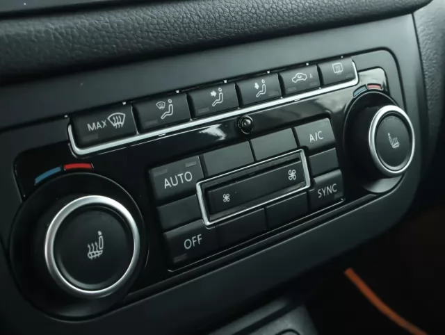 Volkswagen Tiguan 2015
