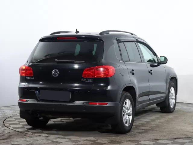Volkswagen Tiguan 2011