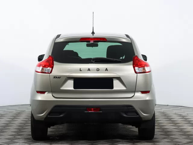LADA XRAY 2015