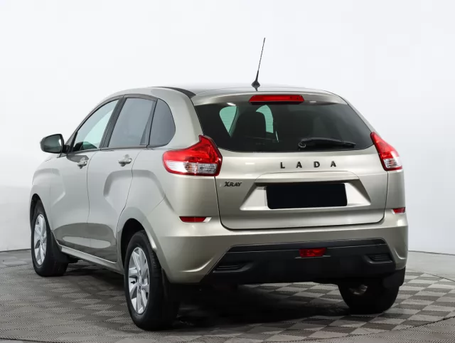 LADA XRAY 2015